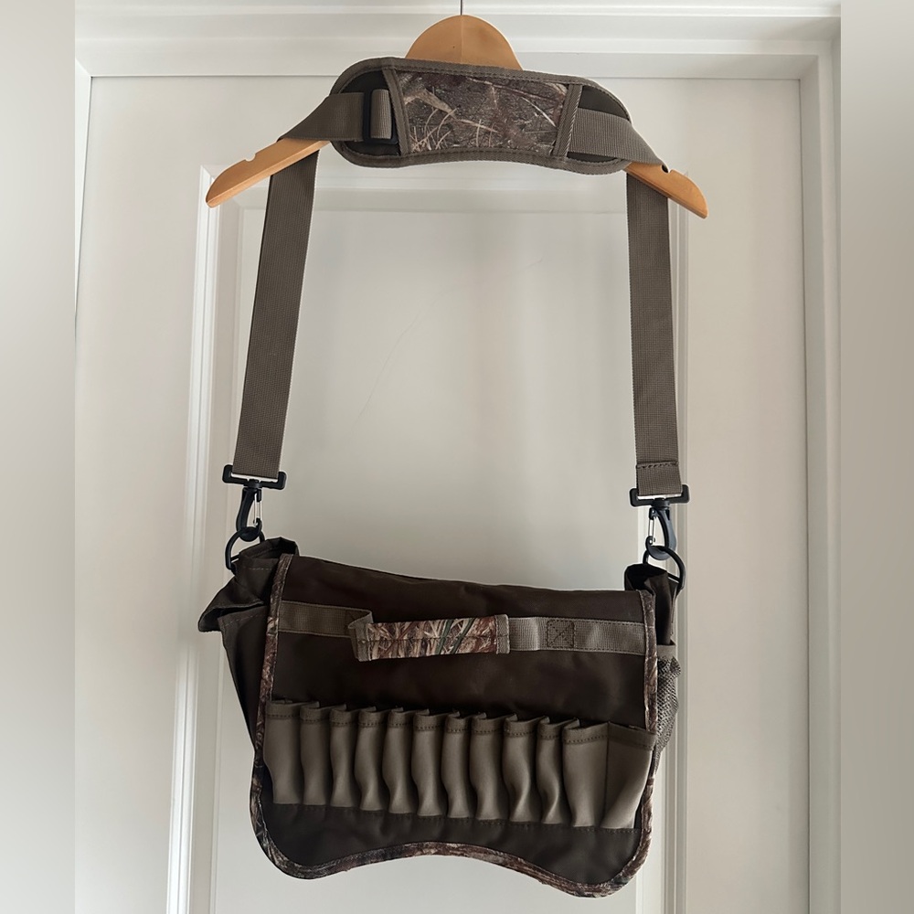 Ducks Unlimited hunting bag